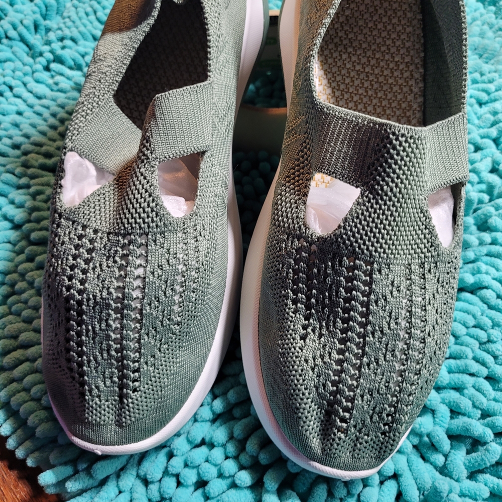 Elegant Olive Women's Knit Loafers - Picture 2 of 5